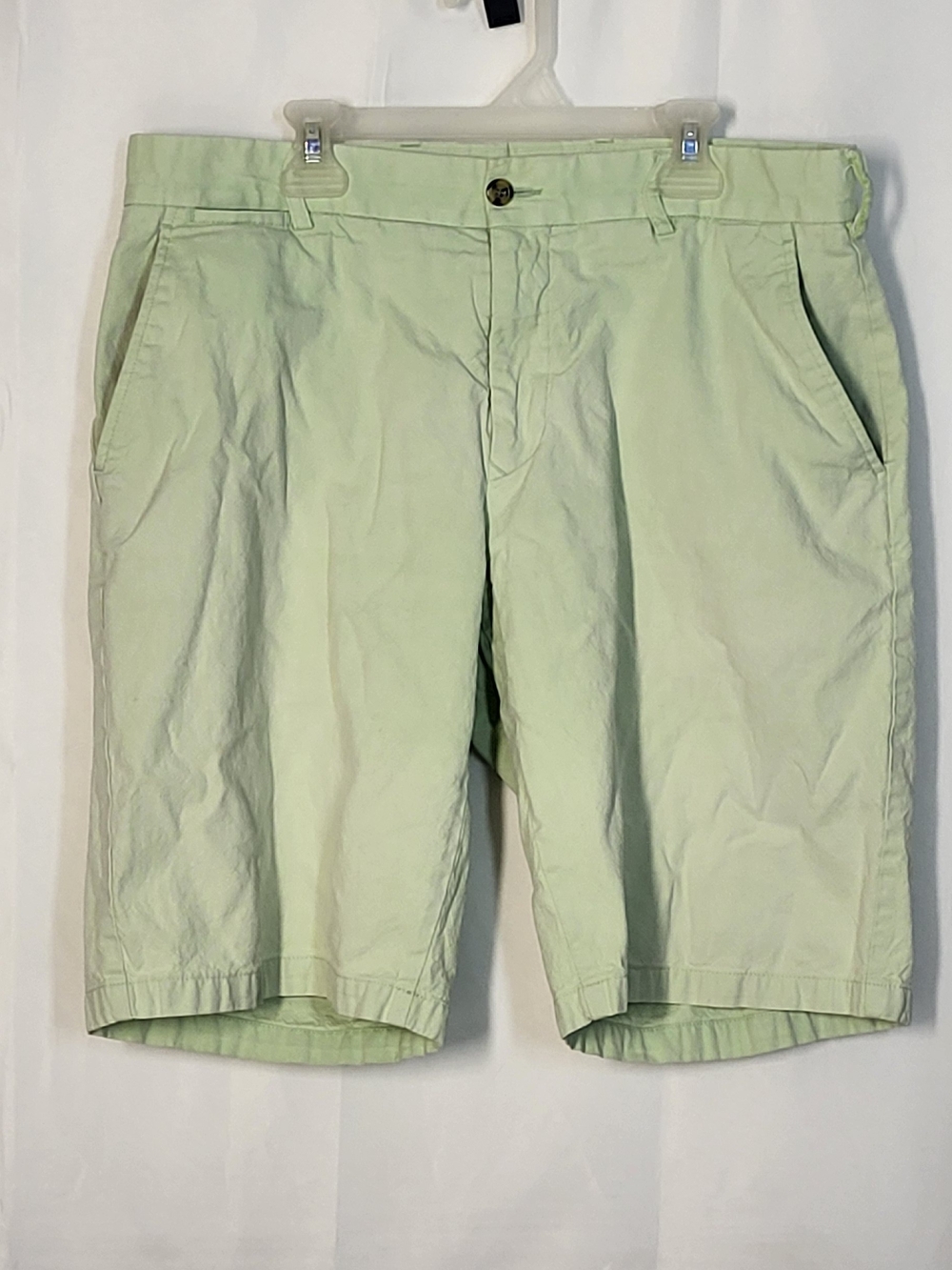 Tommy Hilfiger Men's Pale Green Flat-Front Shorts